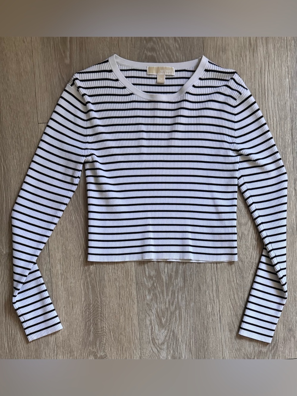 Michael Kors black and white striped ribbed long sleeve crop top size medium